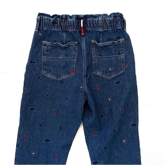 Tommy Hilfiger Women’s Paperbag High Rise Jean Size 8 Logo embroidered all over - Picture 6 of 11